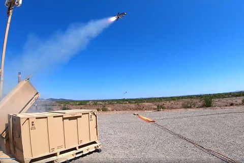 Start einer Raytheon Coyote