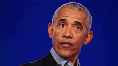 Barack Obama mit hoch gezogenen Augenbrauen