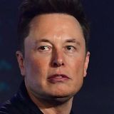 Elon Musk kaufte zuletzt Twitter – sein Vermögen wird das wohl auch nicht mehren. Er ist mit 212 Milliarden Dollar weiterhin mit Abstand der reichste Mensch der Welt, büßte aber in diesem Jahr schon 58 Milliarden Dollar ein.