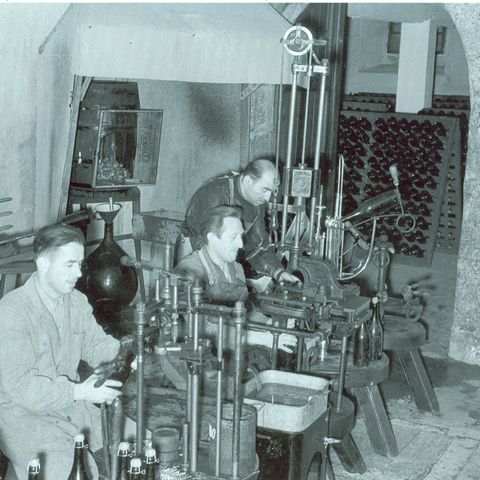 Historisches Bild aus dem Keller von Ferrari Trento