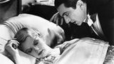 Dracula (1931)   Der Vampir Dracula ist eine DER klassischen Horror-Figuren. Mit seinem Film "Dracula" hat Tod Browning mit dem Grafen quasi den Archetypen für die Figur erstellt. Der Makler Renfield (Dwight Frye) reist nach Rumänien, um dem Grafen Dracula ein Haus in London zu verkaufen. Dracula macht Renfield zu einem Vampir und kehrt mit ihm nach London zurück. Dort treibt Dracula sein Unwesen und findet in seinen Opfern frisches Blut. 