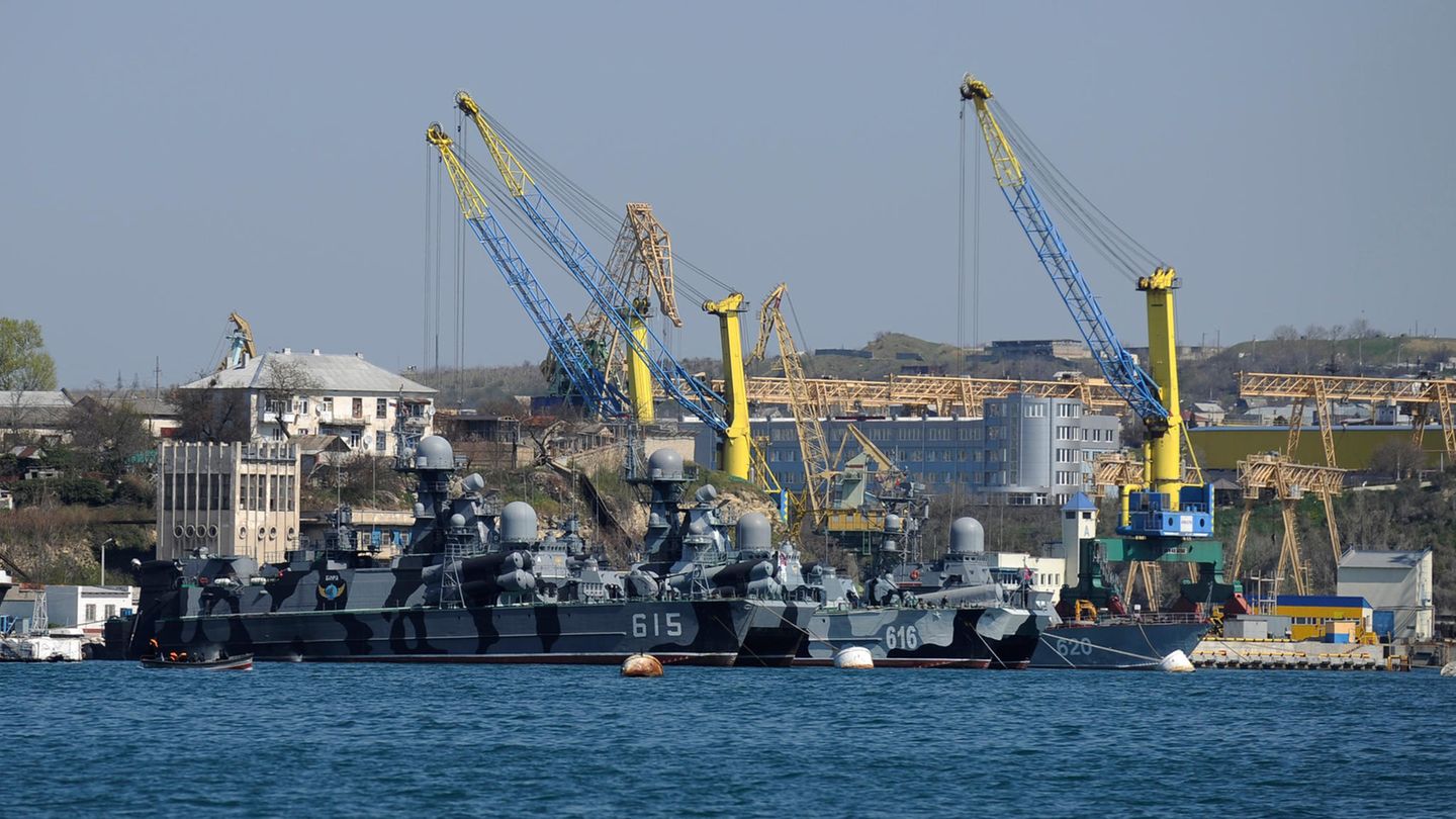 Schiffe der russischen Schwarzmeerflotte in Sewastopol (Archivbild)
