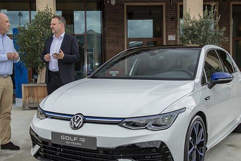 Volkswagen-R-Chef Reinhold Ivenz (rechts)