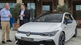 Volkswagen-R-Chef Reinhold Ivenz (rechts)