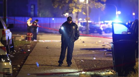 USA: Mindestens 14 Verletzte nach Schüssen aus Auto in Chicago