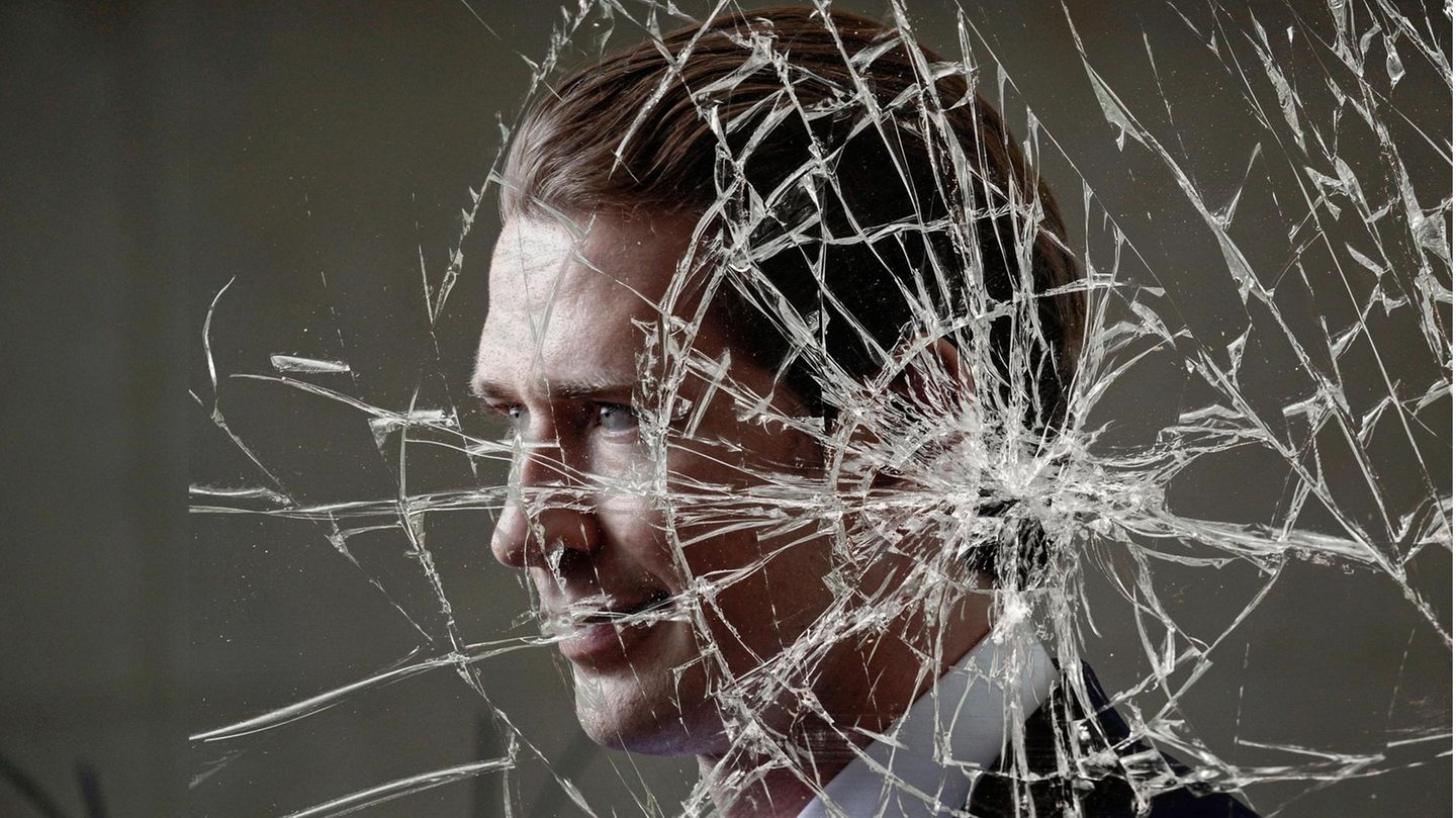 Fotomontage eines zertrümmerten Porträts von Sebastian Kurz Fotomontage eines zertrümmerten Porträts von Sebastian Kurz