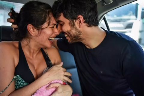 Magischer Moment: Video von Geburt im Auto geht