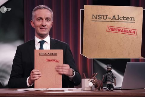 Jan Böhmermann bei der Präsentation der NSU-Akten