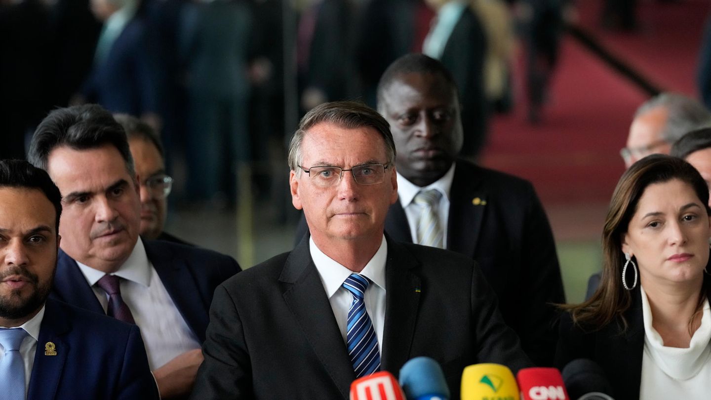 Brazil: Jair Bolsonaro wants to respect the constitution