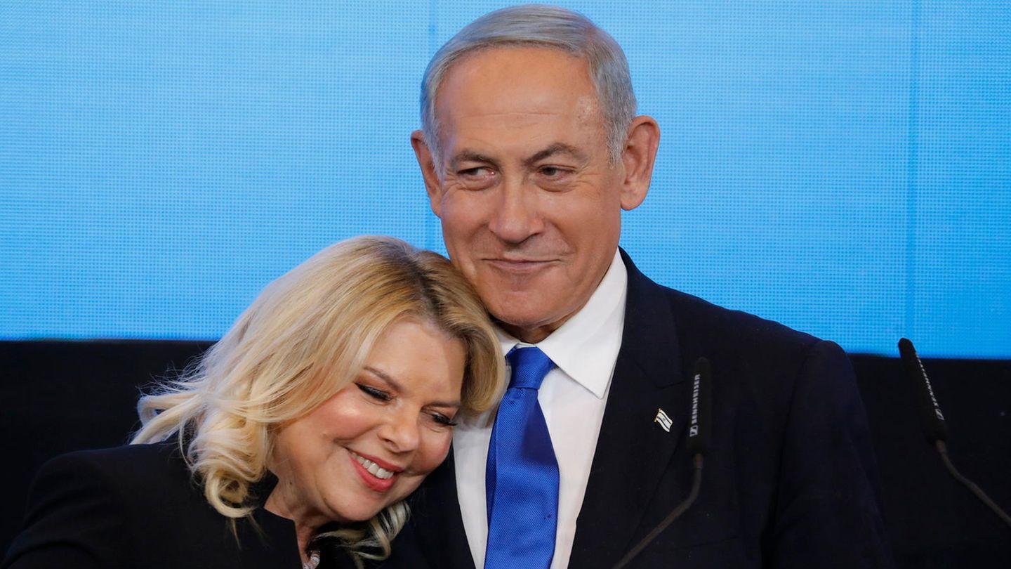 Israel election: Netanyahu before comeback – right-wing camp ahead in forecasts (video)