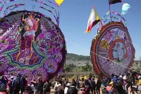 Video: Guatemala: Große Kunst zum "Tag der Toten"