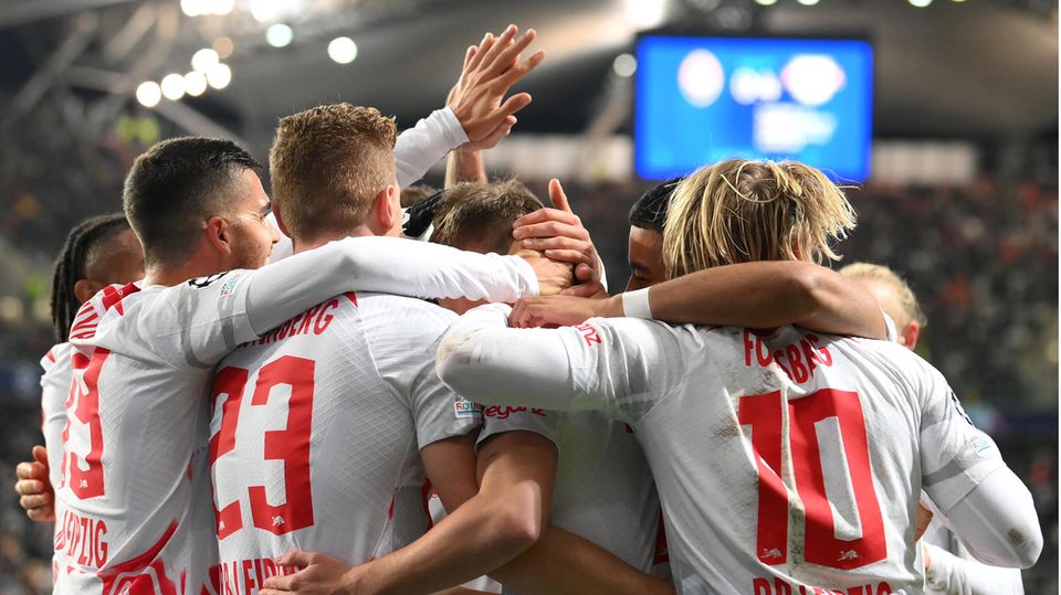 Jubel bei RB Leipzig über den Einzug ins Champions-League-Achtelfinale