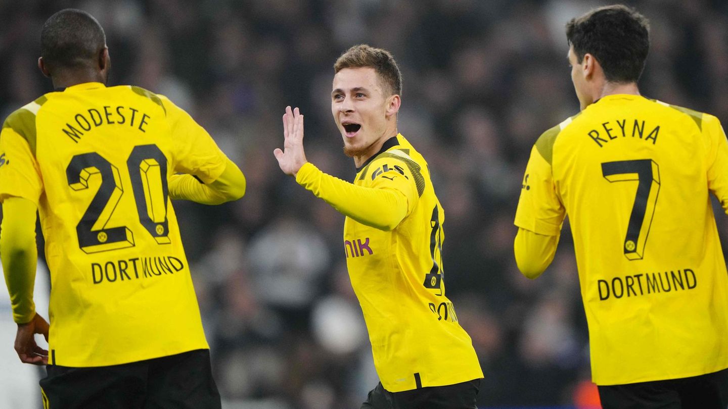 Thorgan Hazard (M.) brachte den BVB in Führung