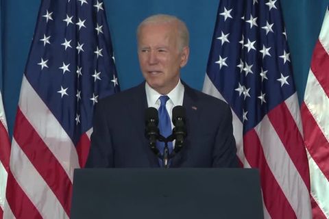 Video: Biden - Demokratie steht bei Wahl auf dem Spiel