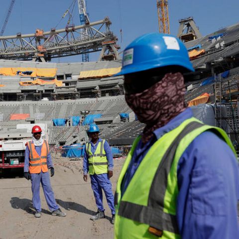 Bauarbeiter auf einer Baustelle in Katar