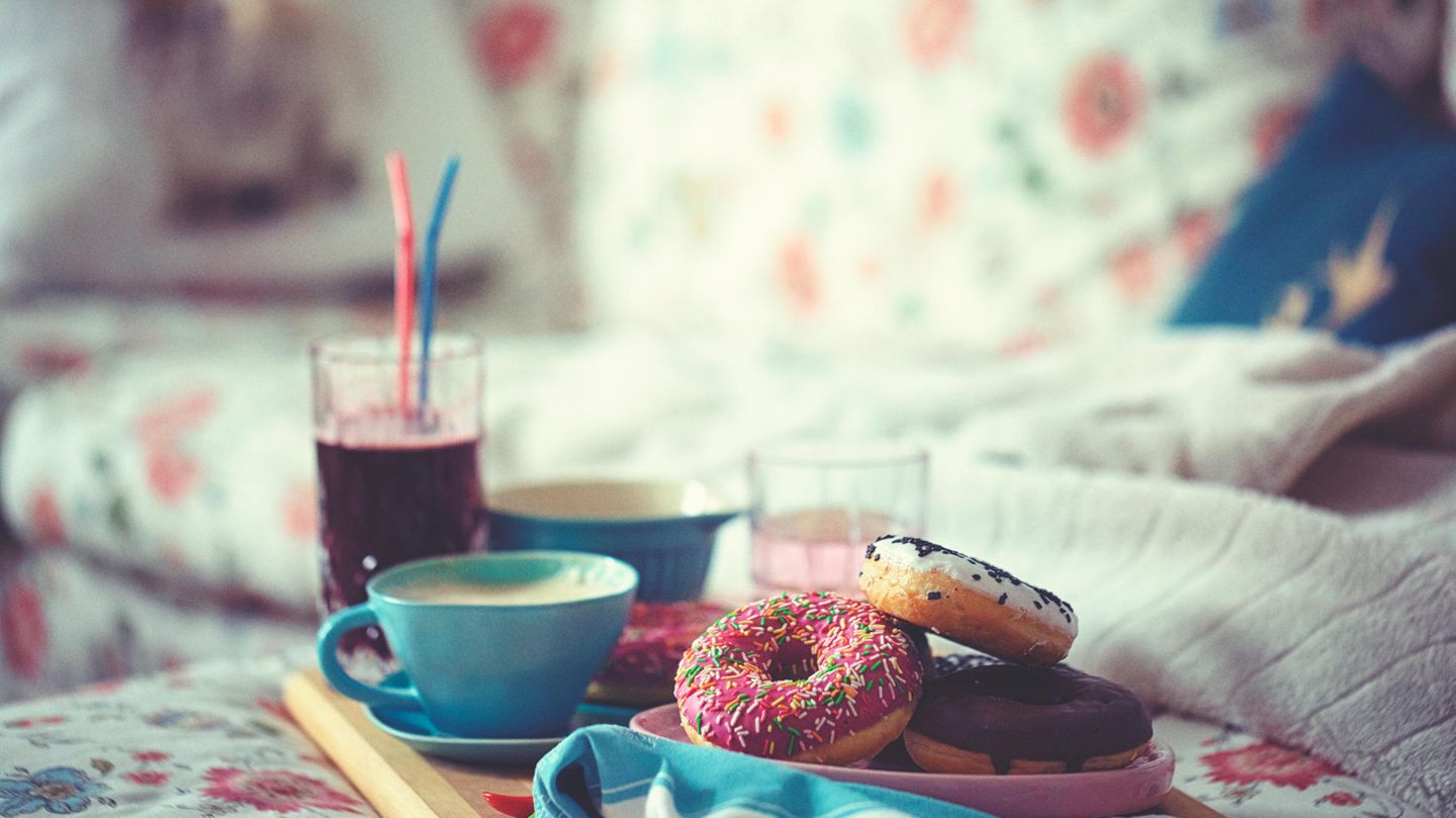 Even a few days with little exercise and a lot of sugar could harm men in particular