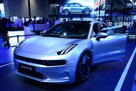 Der Zeekr 001 ist auf der internationalen Automesse Auto Shanghai, China ausgestellt