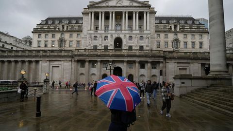 Zentralbank London: Steigende Zinsen, sinkende Temperaturen. Großbritanniens Energiepreiskrise. 