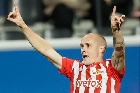 Union Berlins Sven Michel jubelt nach seinem Treffer zum 0:1 gegen Saint-Gilloise in der Europa League.