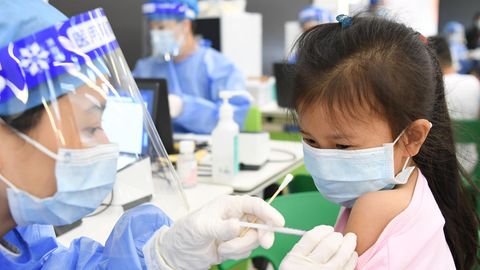 China lässt Biontch-Impfstoff zu
