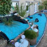 Hellblaue Kiessteine