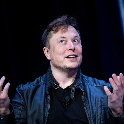 Elon Musk hat erst seit wenigen Tagen Twitter offiziell übernommen – und schon für einige Schlagzeilen gesorgt