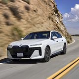 BMW 760i xDrive 2023