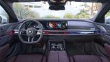BMW 760i xDrive 2023