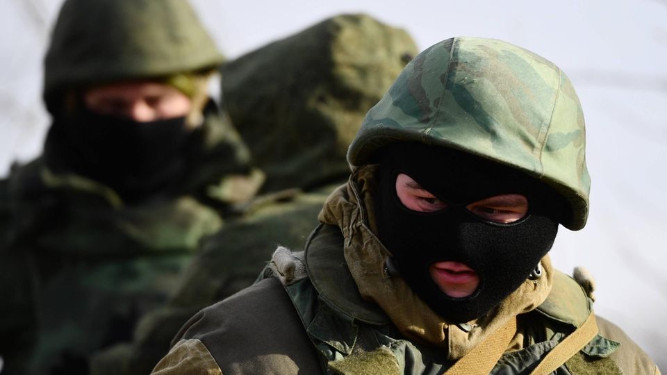 Mobilmachung in Russland: Mobilisieret Soldaten bei einer Übung. So zeigt sie die Kreml-Propaganda