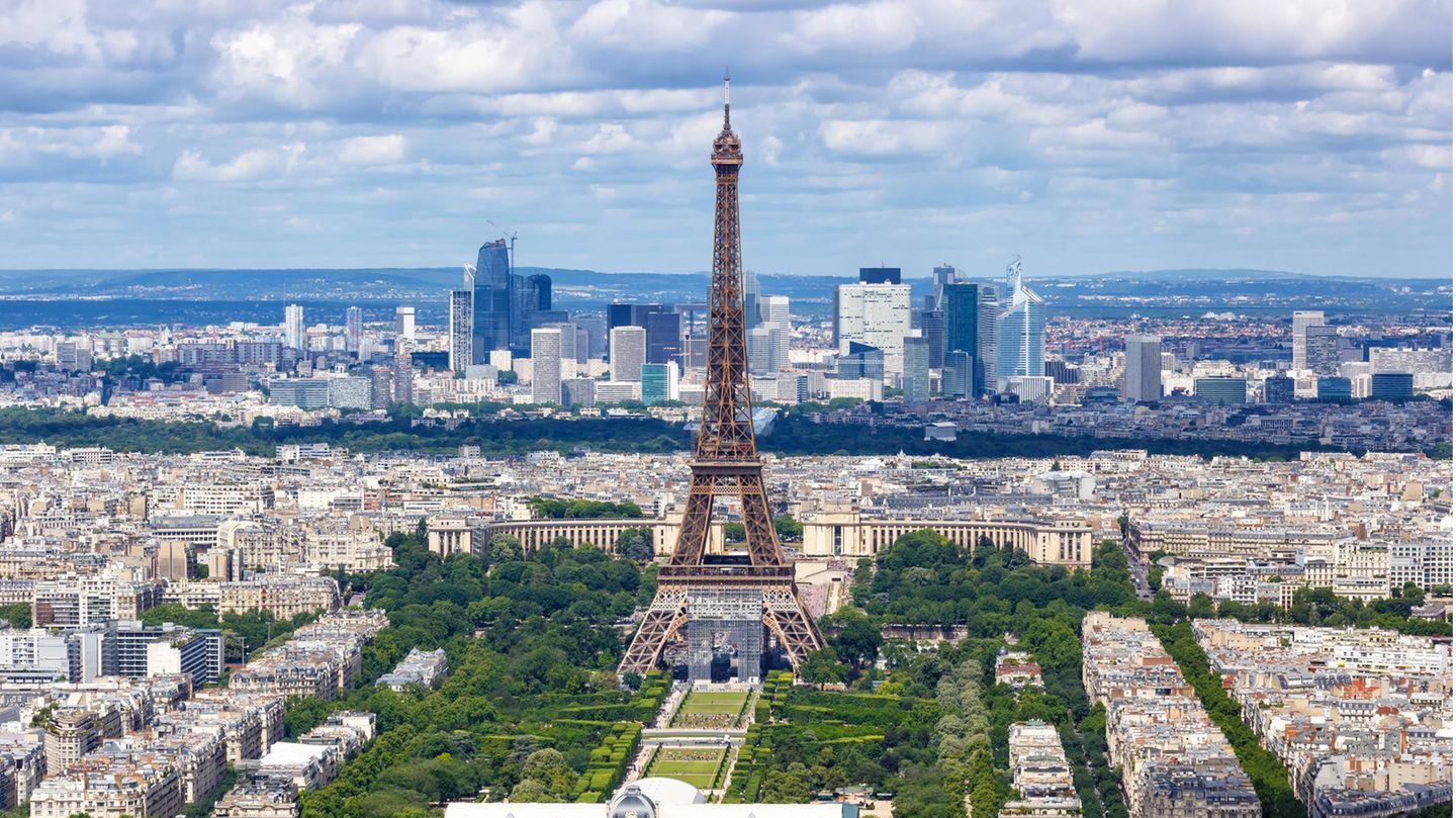 Luftaufnahme vom Pariser Eiffelturm