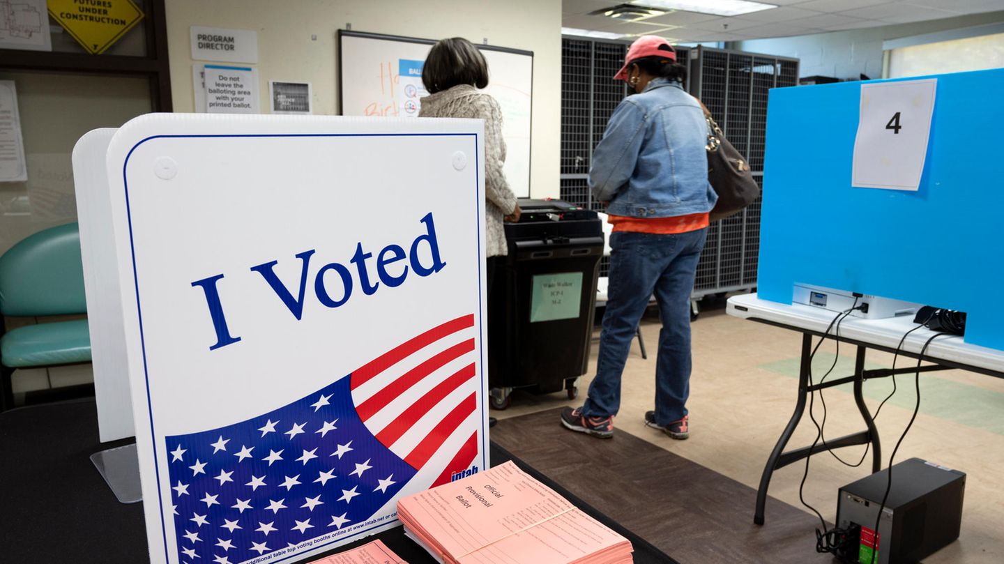 Midterms: When to expect the first results in the midterm elections