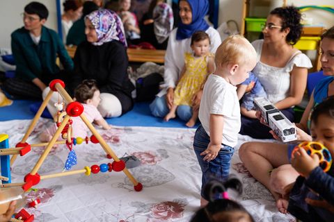 Plätze in Kindertagesstätten werden dringend benötigt. Doch den Bau der Einrichtungen versuchen manche Anwohner zu verhindern.