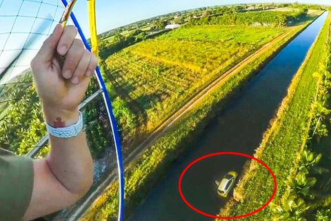 Gleitschirmflieger entdeckt verunglückte Frau – und rettet ihr das Leben.