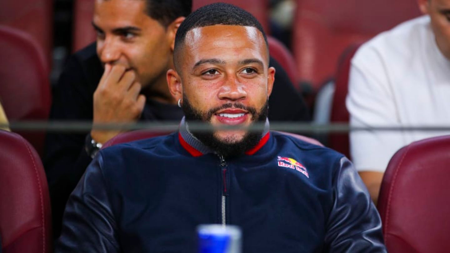 3 interested parties: Memphis Depay still on sale list at Barça