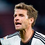 Thomas Müller  Note: 4  Vergab die Riesenchance per Kopf zu Beginn, danach machte das, was schon die ganze Zeit macht: Er ist ein funktionierendes Rädchen in der deutschen Angriffsmaschine und läuft zuverlässig ohne Glanz zu verbreiten.