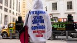 Pullover mit politischer Botschaft