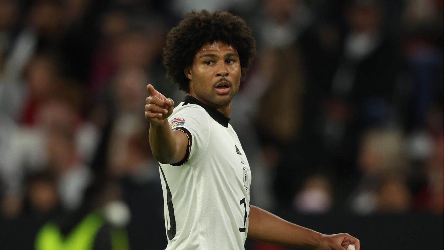 Serge Gnabry  Note: 3  Erzielte den erlösenden ersten Treffer per Kopf und zeigte immer wieder gute Aktionen. Legte am Ende das Tor zum 3:2 für Havertz auf.
