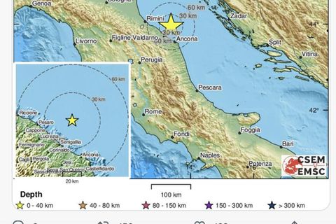 Ein Kartenausschnitt von Italien mit einem gelben Stern vor der Adriaküste