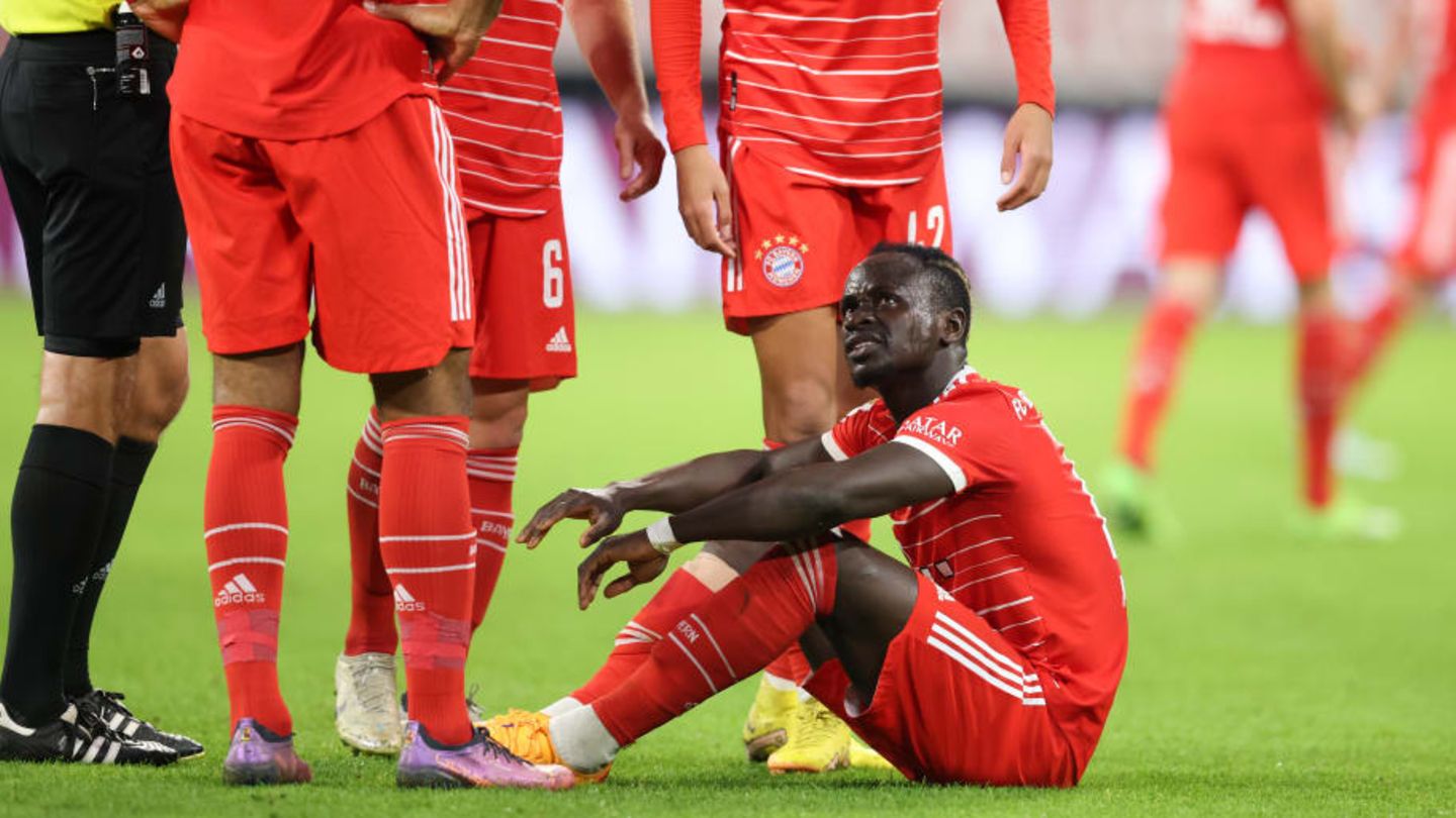 Sadio Mane: World Cup out and several weeks break for Bayern star