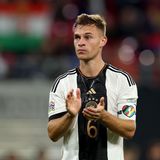 Joshua Kimmich  Note: 4  Gab einen souveränen rechten Außenverteidiger. Flankte und schlug Pässe wie auf der Sechserposition. Kimmich war sehr viel unterwegs, weil er auch einen Job in der Defensive zu erledigen hatte. In der zweiten Halbzeit wechselte er zurück auf seine Stammposition im defensiven Mittelfeld. Brach nach dem ersten Gegentreffer aber phasenweise genauso ein wie seine Teamkollegen.