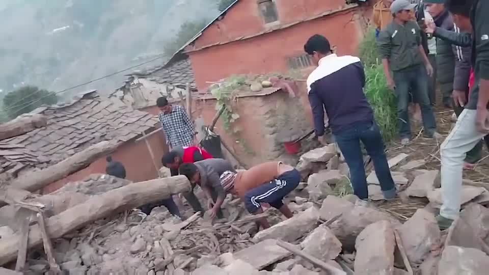 Video: Tödliches Beben in Nepal Video: Tödliches Beben in Nepal