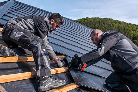 Dezente Alternative: Unauffällige Stromgewinnung: Die Vor- und Nachteile von Solarziegeln im Überblick