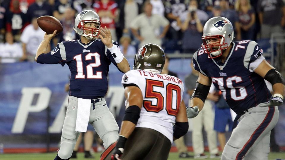 Christoph "Icke" Dommisch und Sebastian Vollmer: Der starke Mann an Tom Bradys Seite: Sebastian Vollmer. Der Deutsche schützte die Seite des damaligen "Patriots"-Quarterbacks von 2009 bis 2016 Der starke Mann an Tom Bradys Seite: Sebastian Vollmer. Der Deutsche schützte die Seite des damaligen "Patriots"-Quarterbacks von 2009 bis 2016
