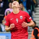Erling Haaland, Norwegen  Auch der vielleicht beste Stürmer der Welt reicht nicht, um an einer WM teilzunehmen. Zwar steuerte Erling Haaland fünf Tore in sechs Partien für Norwegen bei, das reichte aber nur für den dritten Platz hinter den Niederlanden und der Türkei – letztere scheiterte in den Play-offs an Portugal.
