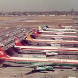 Im Werk von Mc-Donnell Douglas in Long Beach steht die erste fabrikneue DC-8- 63CF mit der Kennung D-ADIX für Atlantis vor der Ablieferung 1970