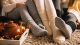 Kuschelsocken, Tee und Kerzenlicht.