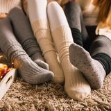 Kuschelsocken, Tee und Kerzenlicht.