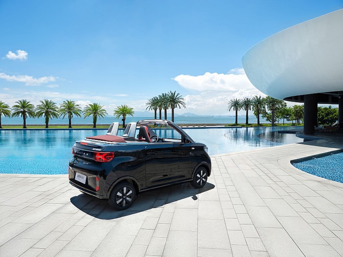 Wuling Hong Guang Cabrio Mini EV