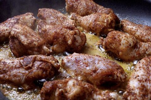Leckeres Rezept: So einfach bereiten sie köstliche Hähnchenkeulen mit Reis zu