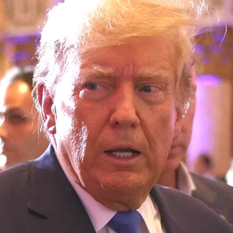 Gehetzter Blick: Ex-US-Präsident Donald Trump in seiner Residenz Mar-a-Lago in Florida